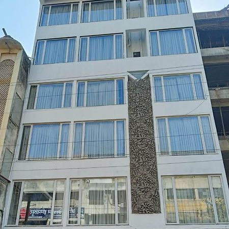 Hotel Ramniwas Τζαλγκαόν Εξωτερικό φωτογραφία