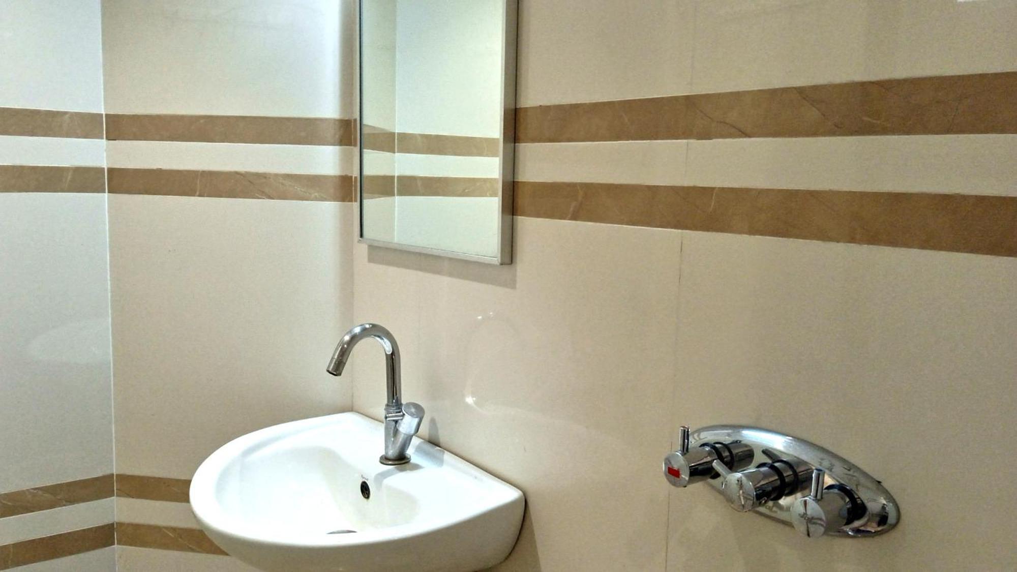 Hotel Ramniwas Τζαλγκαόν Εξωτερικό φωτογραφία