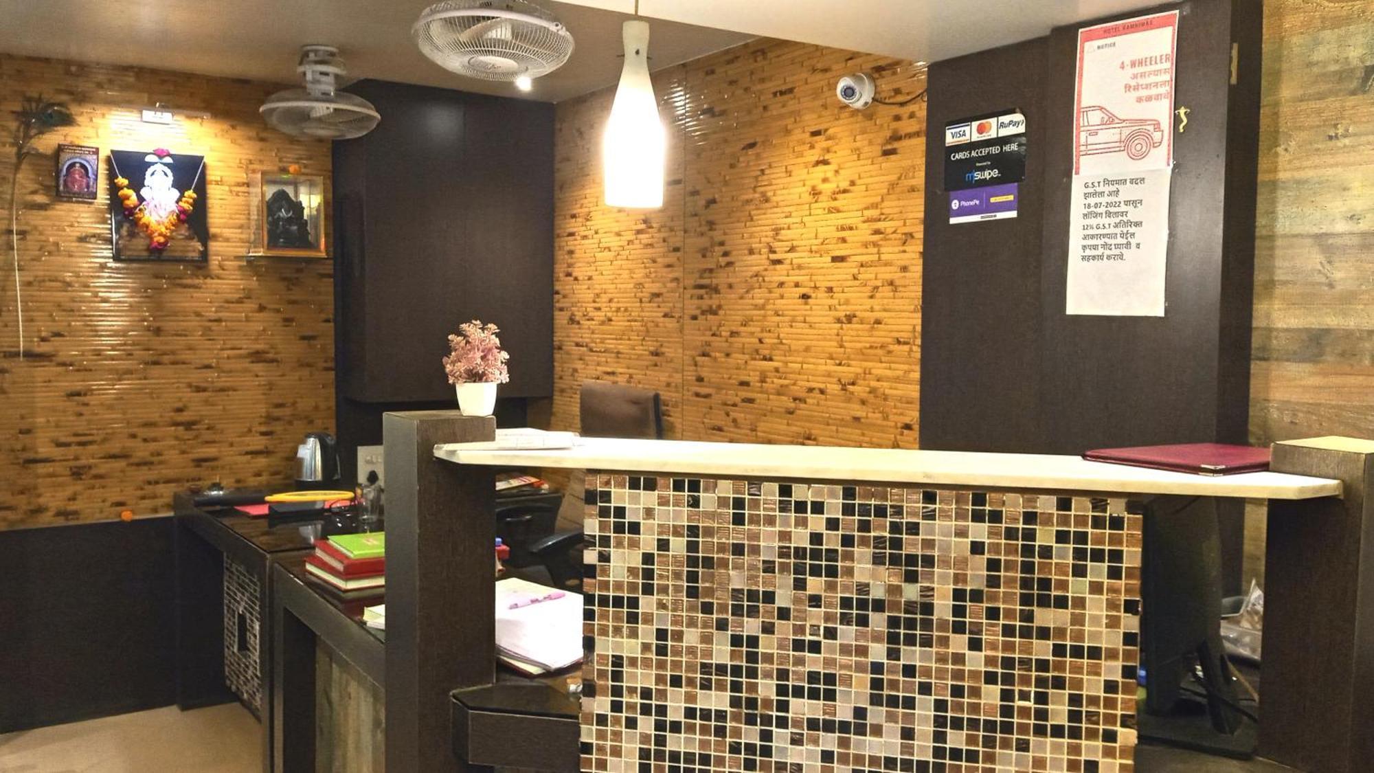 Hotel Ramniwas Τζαλγκαόν Εξωτερικό φωτογραφία